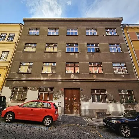 Artistic Designer Zizkov Appartement