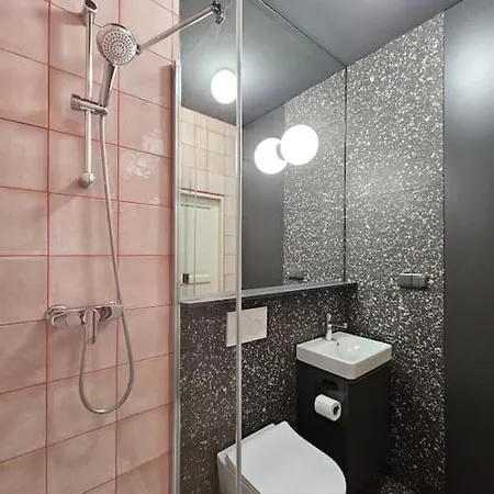 Artistic Designer Zizkov Appartement Praag